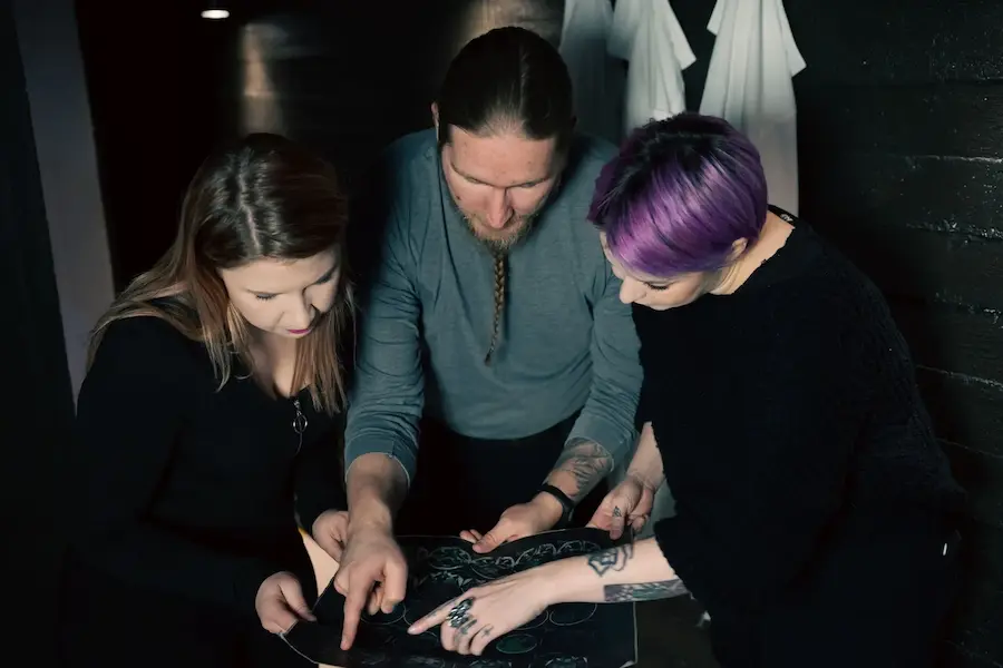 Pakohuonepeli tyhypäivien aktiviteettina