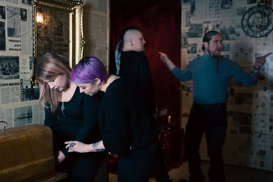 Pikkujoulut pakohuoneessa yrityksille ja tiimeille